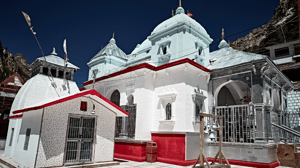 The colorful Badrinath Temple on the banks of the Alaknanda River